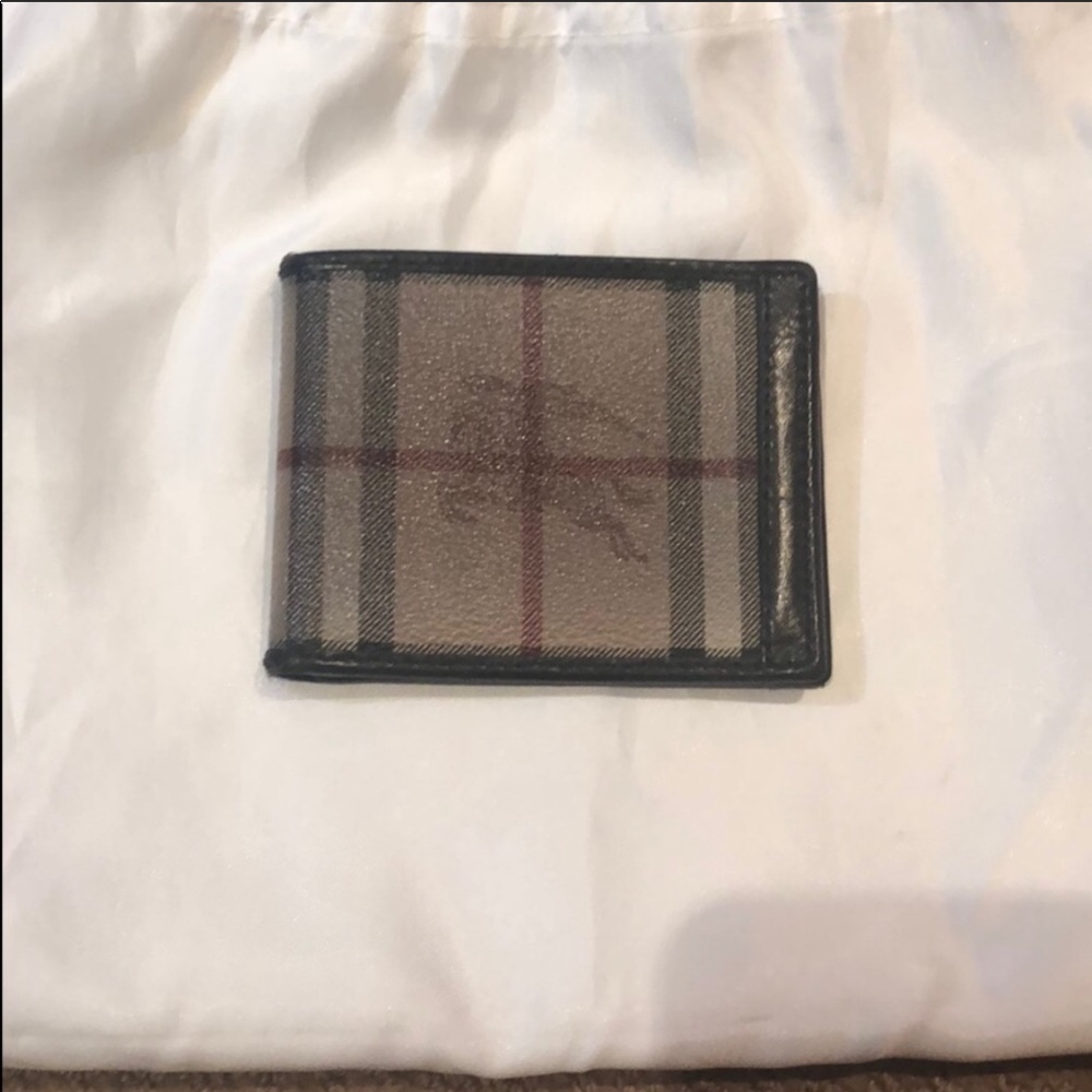 Burberry wallet